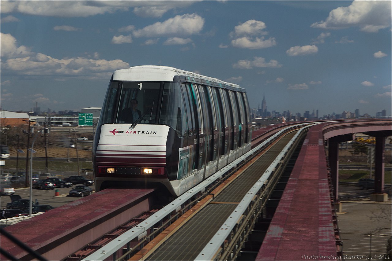 Four heavyweight teams in running to build new AirTrain at Newark ...