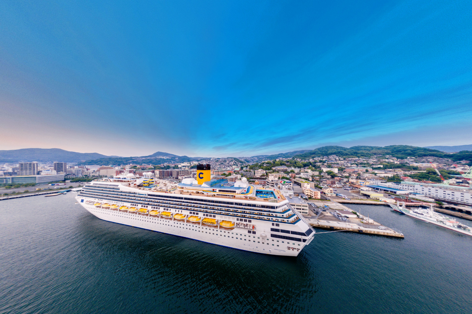 Лайнеры Costa Cruises